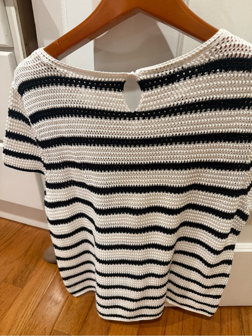 Talbots Black & White Striped Crochet Cotton Top size xl - Picture 6 of 7